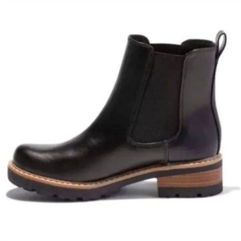 Ladies Black Boots Size 6